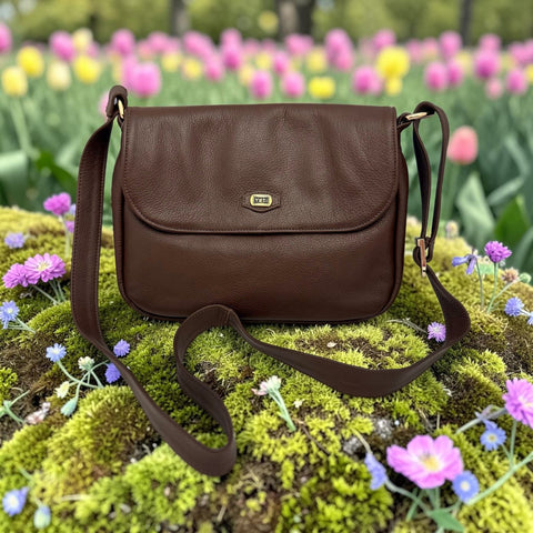 Woman's Genuine Leather Classic Crossbody Bag - Cognac